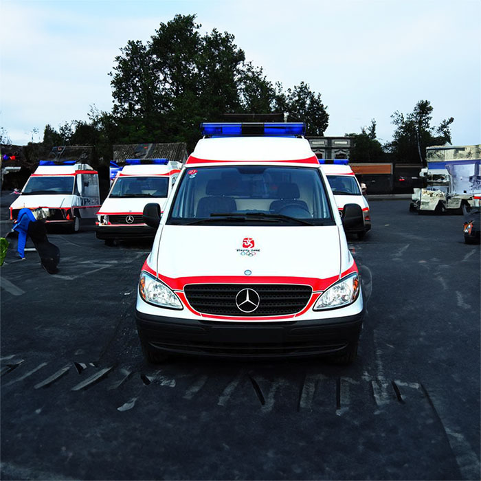 河南省郑州市郑东新区私人救护车租赁到河南信阳地区人民医院 私人救护车出租哪里找