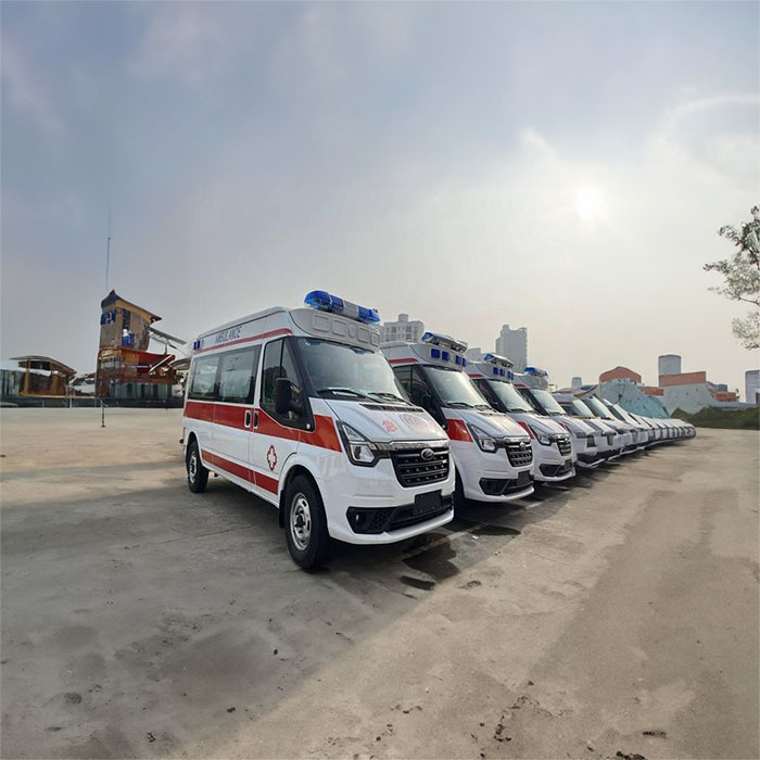 河南航空港租赁救护车护送到驻马店市市辖区长途救护车出租