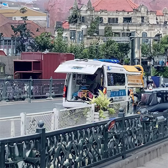 河南省郑州荥阳市跨省救护车出租到郑州市中牟县救护车收费标准