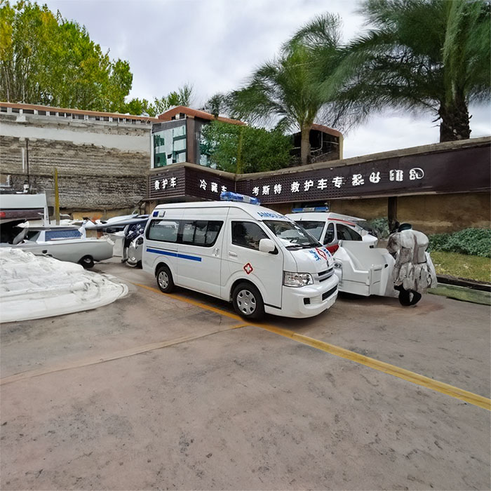 河南省巩义市出租救护车转运到濮阳市台前县救护车出租公司