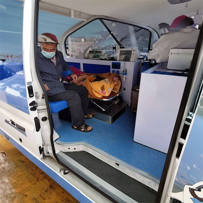 河南郑州中原区租赁私家救护车转院到河南郑州同济医院 救护车出租长途转院多少钱