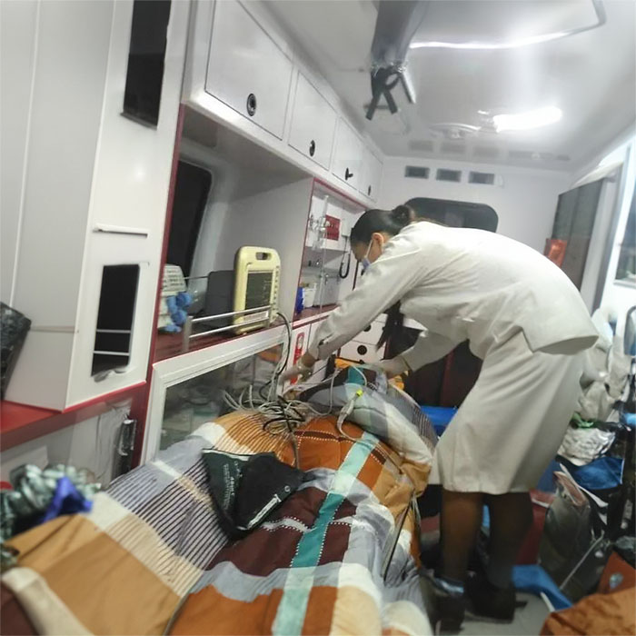 河南省上街租救护车到河南河南科技大学附属医院 120救护车出租费多少钱