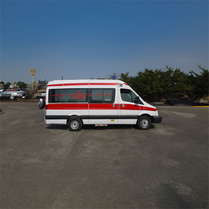 河南省郑州市二七出租救护车租赁到驻马店市救护车价格