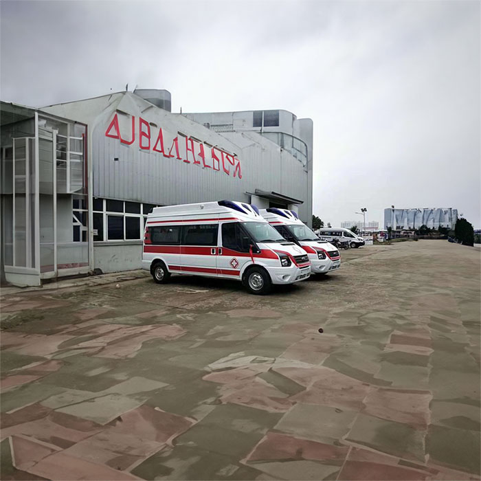 河南省郑州上街预约私人救护车租赁到河南省妇幼保健院 出租转院救护车多少钱