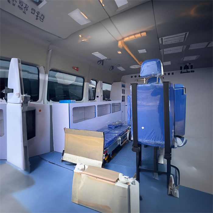 河南省郑州市租救护车转运到郑州市新郑市救护车价格