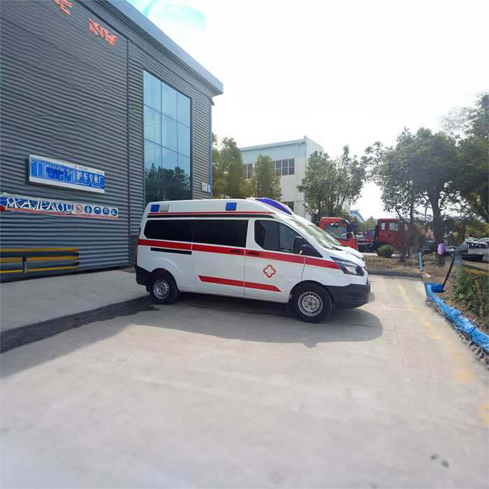 河南郑州金水预约私人救护车租赁到河南省河南弘大心血管病医院 救护车出租的价格是多少