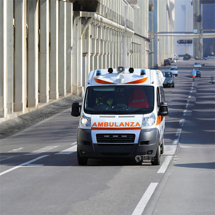 河南省郑州市经开区租救护车护送到河南省河南大学淮河医院 救护车出租要多少钱