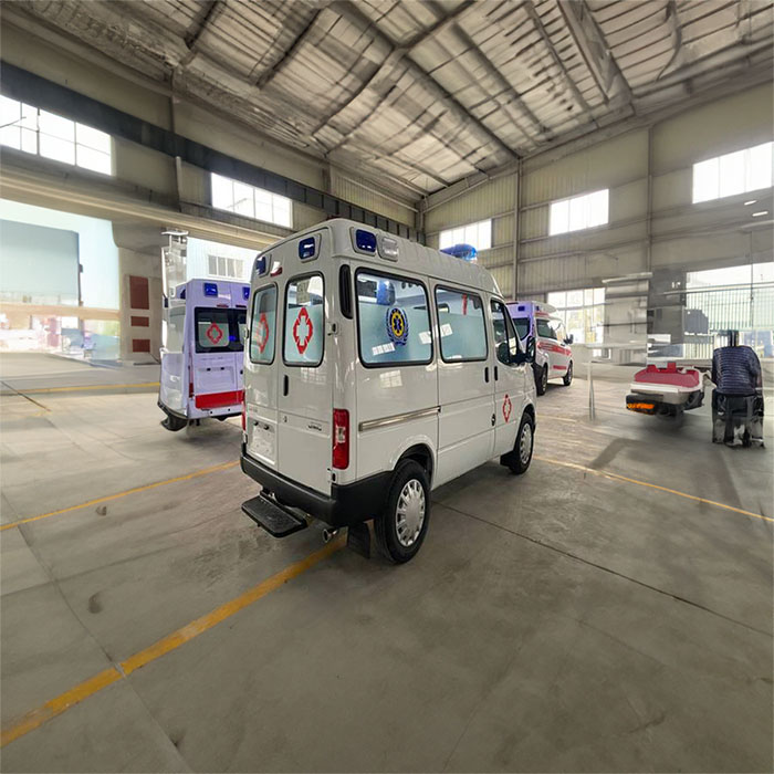 巩义租赁私人救护车到河南省河南中医学院第二附属医院 救护车出租公司电话是多少