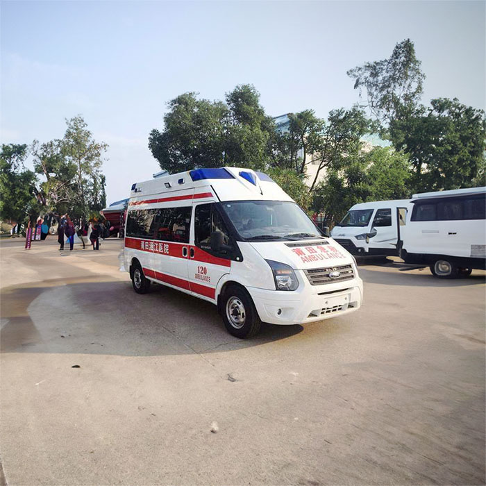河南惠济区救护车出租服务出租到商丘市柘城县私人救护车出租