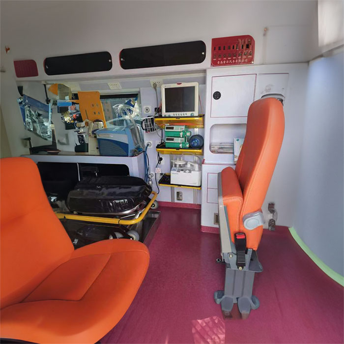 河南省航空港出租急救车护送到河南新乡医学院附属医院 长途救护车出租哪里找