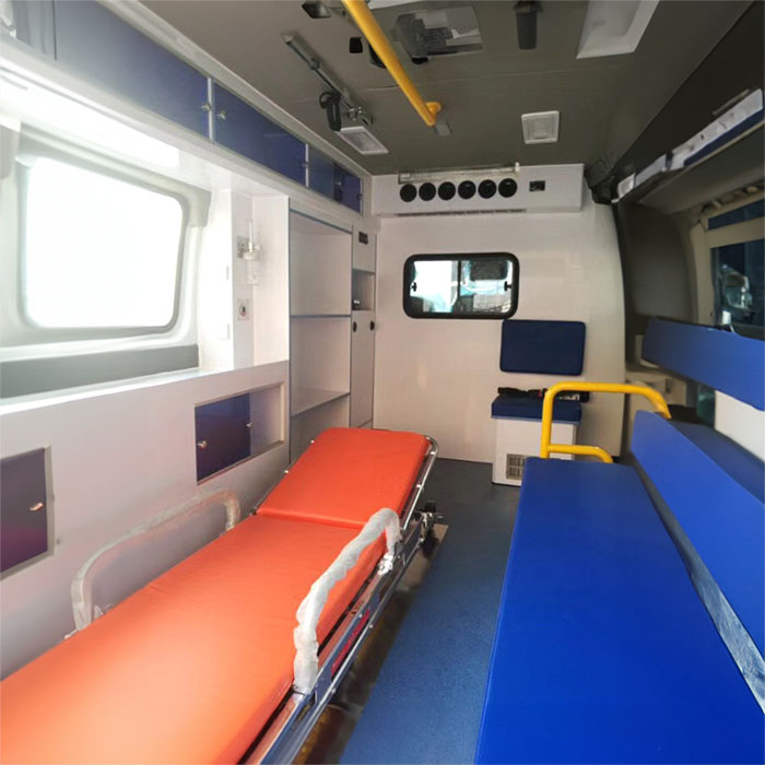 河南郑州金水区租120私人急救车到河南新乡医学院第二附属医院 私人120救护车出租多少钱