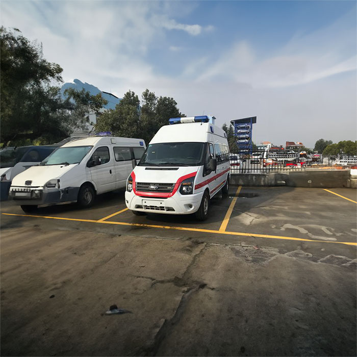 河南省管城回族区私人救护车租赁到河南省信阳地区中医院 有哪些正规的救护车出租公司