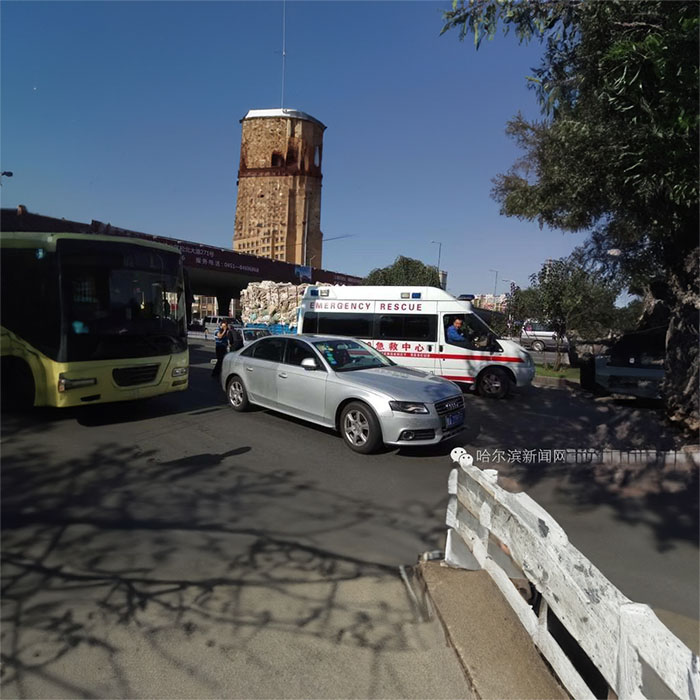 河南郑州长途救护车转运到新乡市凤泉区救护车出租服务