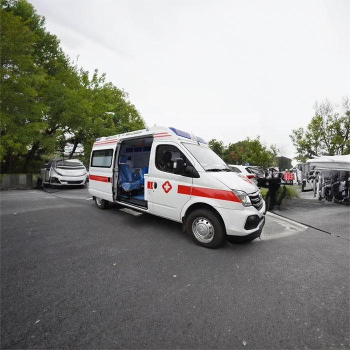 河南郑州市荥阳救护车出租到开封市尉氏县正规救护车出租