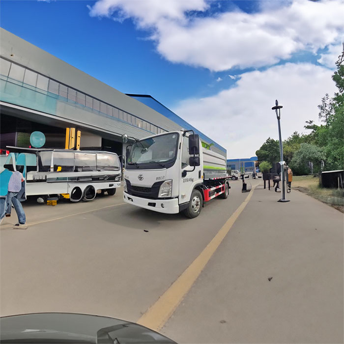 河南郑州荥阳市出租救护车租赁到漯河市召陵区救护车出租中心