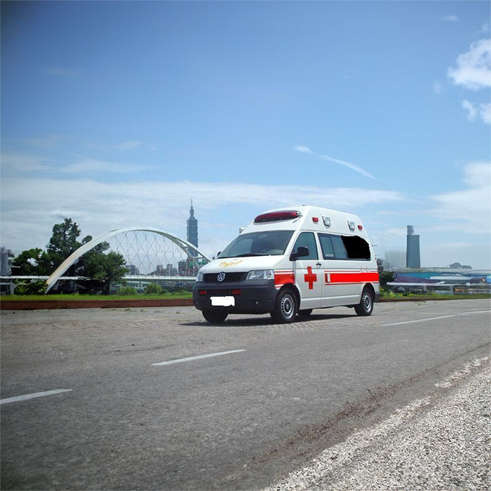 河南郑州预约私人救护车转运到中国一五O中心医院 专业救护车出租电话多少