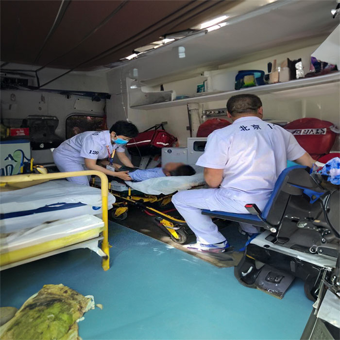 郑州新密预约私人救护车租赁到河南中国一六Ｏ医院 私人救护车出租哪里找