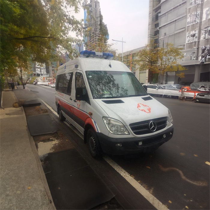 郑东新区租私家救护车转院到河南信阳地区人民医院 哪里有救护车可以出租