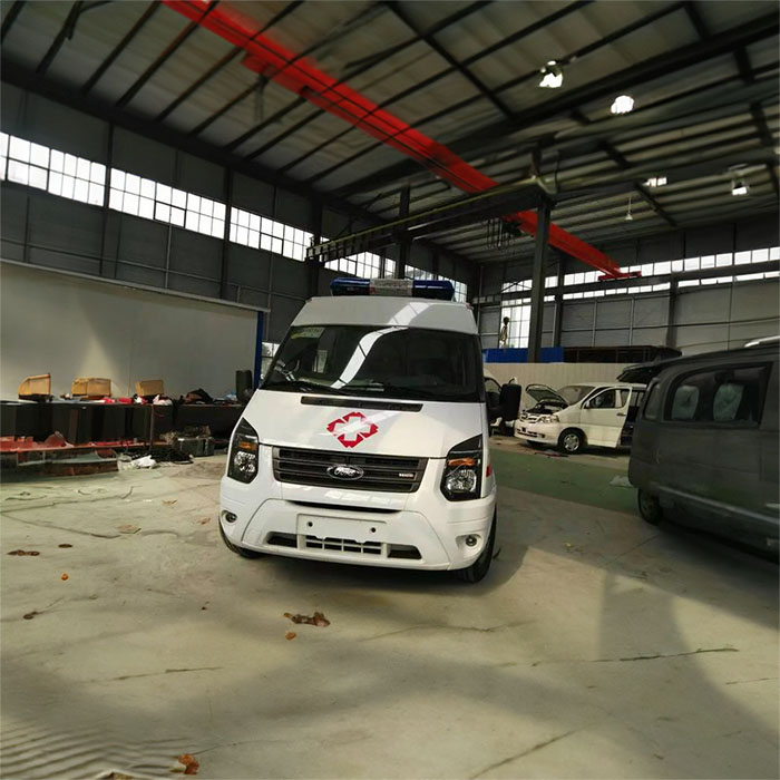 河南省郑东新区正规救护车转院到漯河市源汇区120租车联系电话