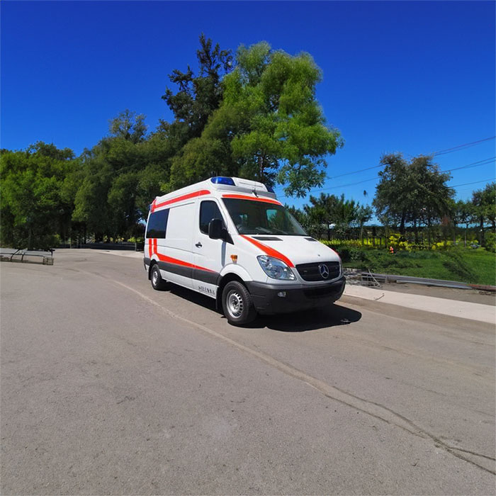 河南郑州上街120私人救护车租赁到河南省河南省三院 救护车出租需要多少钱