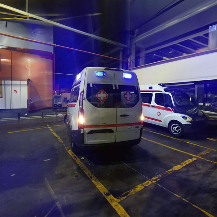 河南上街救护车出租转院到郑州市二七区跨省转院救护车出租电话