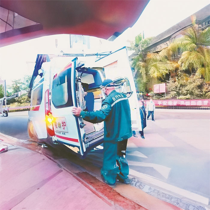 河南省郑州管城救护车出租到周口市西华县急救车出租
