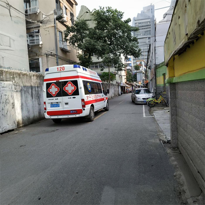 河南郑州惠济租救护车租赁到三门峡市卢氏县租用救护车电话