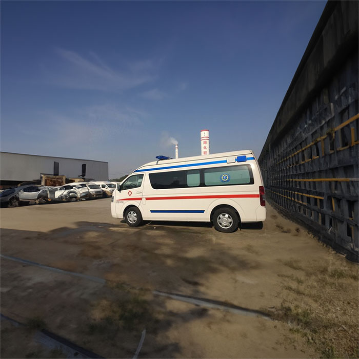 河南省郑州市荥阳私人救护车租赁到安阳地区人民医院 叫一次救护车多少钱出租