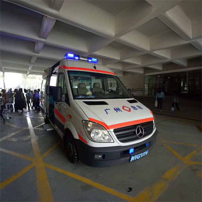 河南省航空港租私人急救车到南阳市中心医院 120救护车出租电话多少