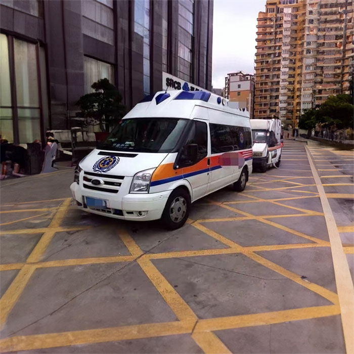 河南经开区租私家救护车转院到河南新乡医学院第二附属医院 出租转院救护车多少钱