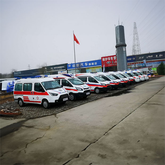 高新区租用私人救护车护送到郑州市第四人民医院 私人救护车出租一般多少钱