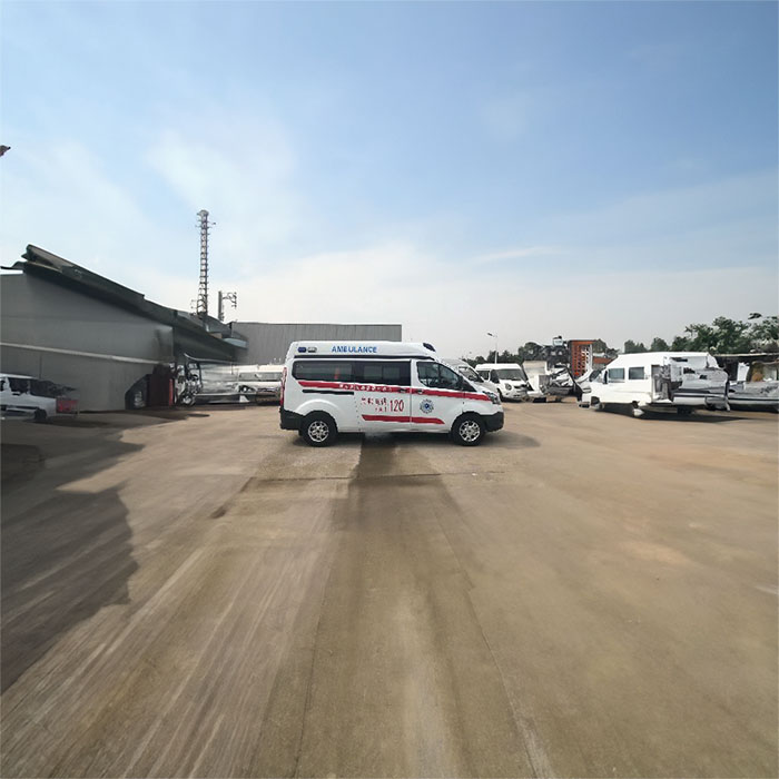 河南郑州管城租救护车护送到河南省河南中医学院附属医院 出租救护车多少钱