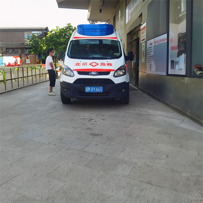 郑州市高新区租赁正规救护车到河南新乡医学院第二附属医院 医院救护车叫一次多少钱 出租公司