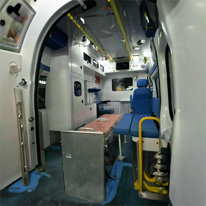 河南省管城回族区租用私人救护车护送到河南新乡医学院附属医院 正规救护车出租哪个公司好