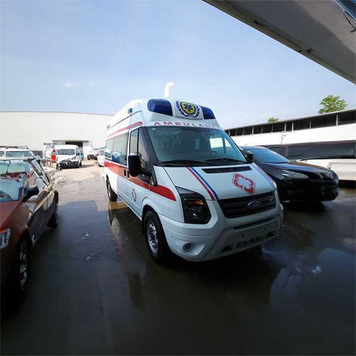河南省郑州市新郑租赁私人救护车转运到新乡医学院第二附属医院 救护车出租收费多少