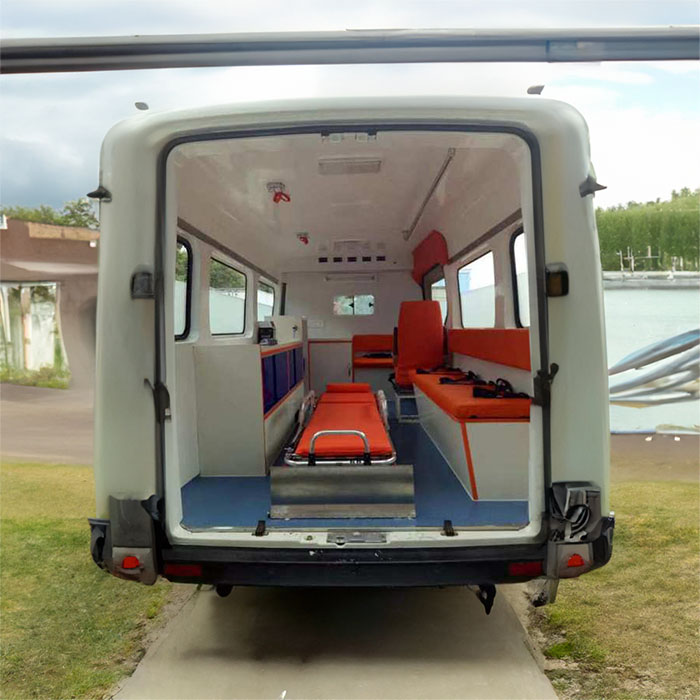 郑州新密市租120私人急救车到河南平顶山市人民医院 转院救护车出租要多少钱