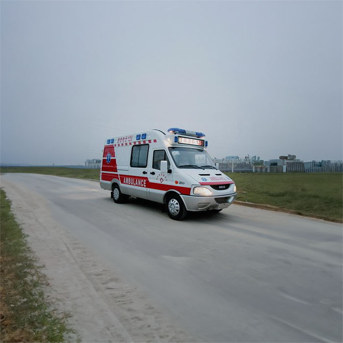 河南郑州市中原区医院救护车到三门峡市陕县救护车租赁联系方式