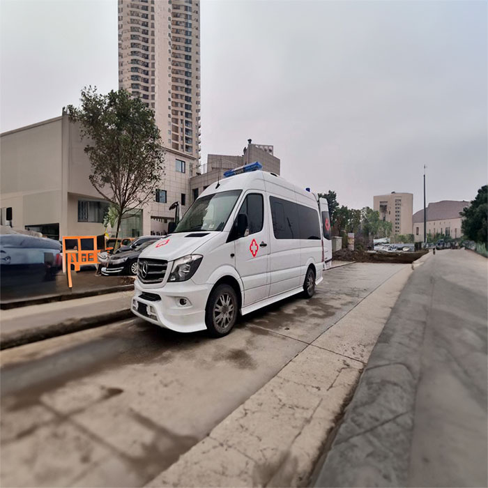 郑州市经开区租用私人救护车到洛阳正骨医院 救护车租赁多少钱出租公司