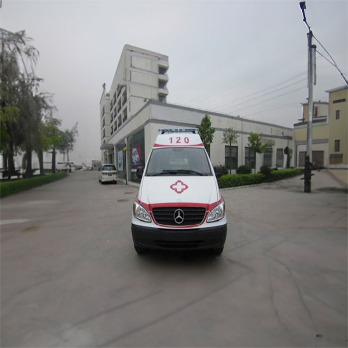 管城区租救护车到新乡医学院第二附属医院 医院救护车出租是多少钱一公里