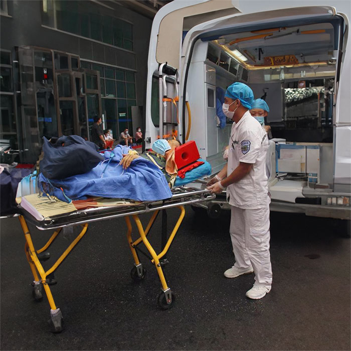 中牟租用私人救护车护送到河南中医学院附属医院 救护车出租电话电话是多少