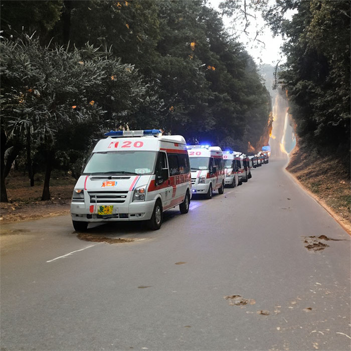 郑州市登封中原区120私人救护车租赁到河南省信阳市中心医院 哪里有120救护车出租