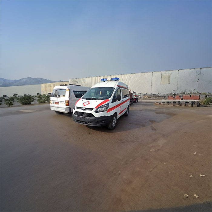 河南巩义市租用私人救护车护送到河南省新乡医学院第二附属医院 救护车出租多少钱