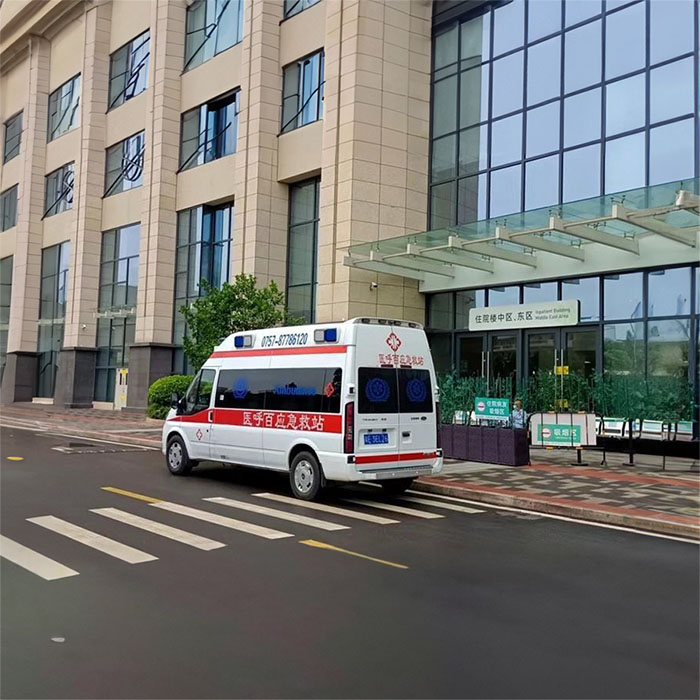 郑州荥阳市租120私人急救车到中国一五Ｏ中心医院 救护车出租哪个平台找