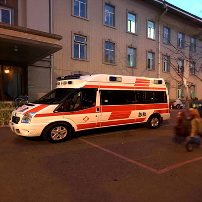 郑州市预约私人救护车转运到河南省华源新乡市中心医院 救护车长途出租多少钱一公里