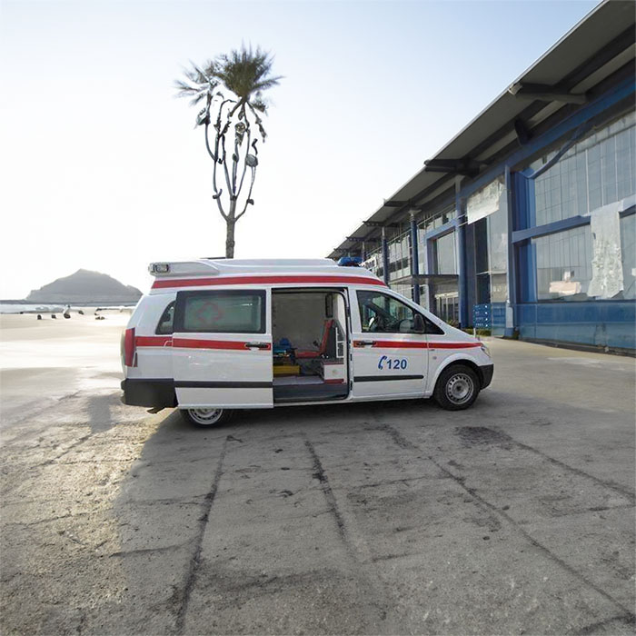 郑州本地正规救护车租赁到开封市龙亭区救护车电话