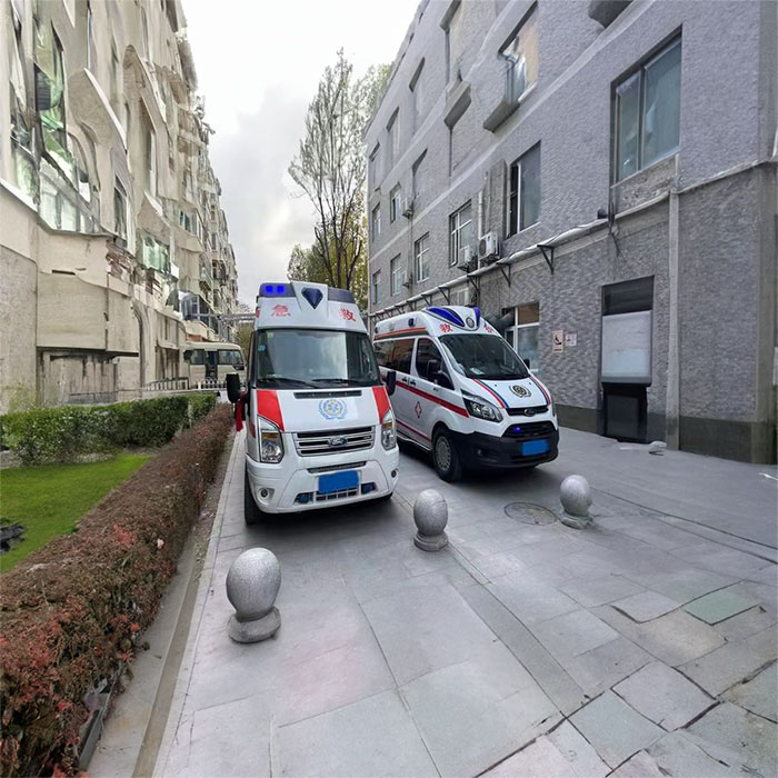 郑州经开区出租急救车护送到河南省中国第九十一中心医院 哪里有120救护车出租