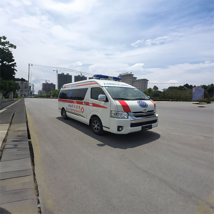 郑州航空港租私家救护车转院到河南信阳地区中医院 哪里有正规救护车出租