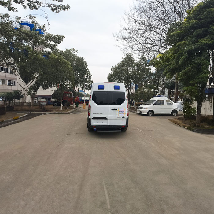 郑州市新郑市预约私人救护车租赁到中国一五三中心医院 救护车如何转运休克病人出租