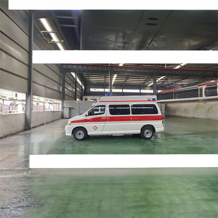 登封市租私家救护车转院到郑州市中心医院 救护车出租公司电话是多少