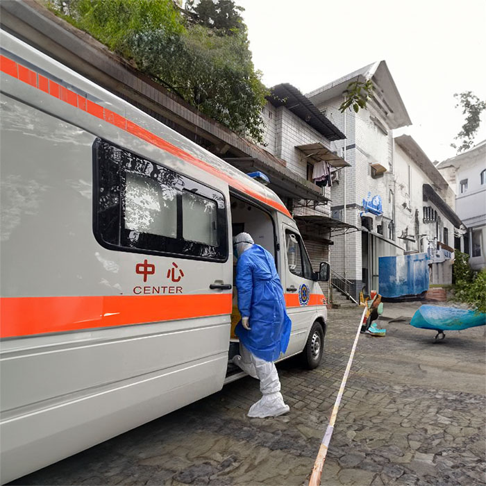 郑州市金水区租私家救护车转院到华源新乡市中心医院 出租120救护车多少钱